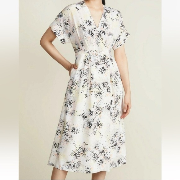 Equipment Dresses & Skirts - Equipment Tavine Silk Kimono Sleeves Wrap Midi Dress Print Ecru Multi Size 6